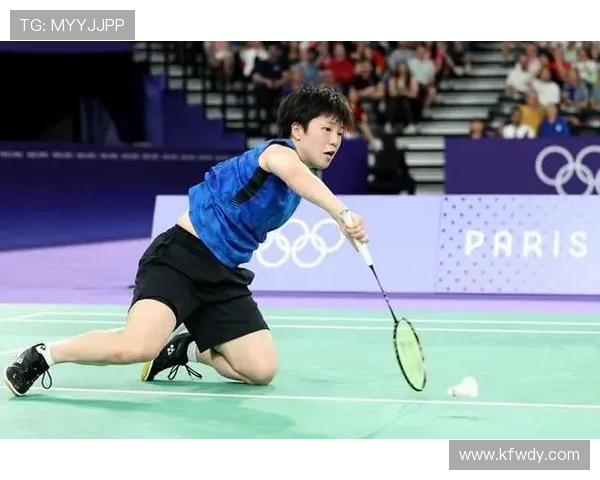 中国小将横扫劲敌勇夺网球巡回赛冠军展现新生代强劲实力 中国小将横扫劲敌勇夺网球巡回赛冠军展现新生代强劲实力