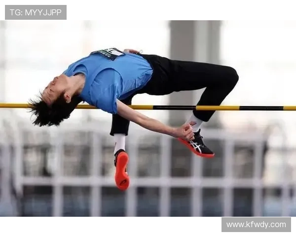 全运会田径赛场新星崭露头角 各项纪录频频被刷新让观众热血沸腾 全运会田径赛场新星崭露头角 各项纪录频频被刷新让观众热血沸腾