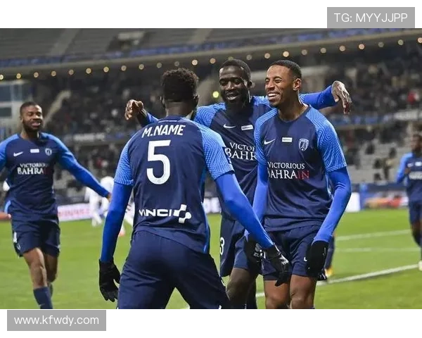 巴黎FC迎接新赛季目标明确力争冲击法甲前五名 巴黎FC迎接新赛季目标明确力争冲击法甲前五名