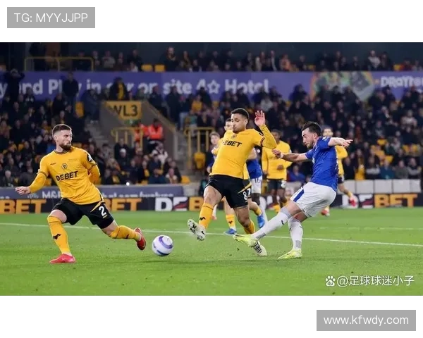 埃弗顿足球俱乐部最新动态：主帅与球员转会市场引关注