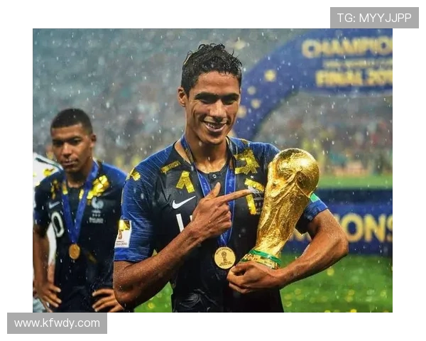 欧洲巨星转会风云全面引爆新赛季国际足球竞争格局变化持续升级态势